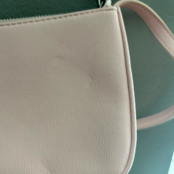 Brandy Melville Small Baby Pink Handbag - Picture 9 of 10